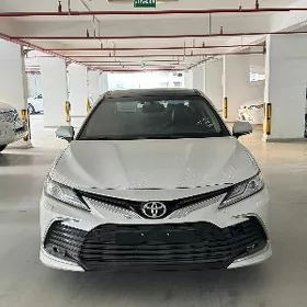 Toyota Camry 2023