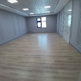 Arenda ofis 100 kw metr