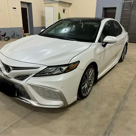 Toyota Camry 2023