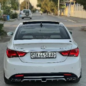 Hyundai Sonata 2010