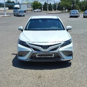 Toyota Camry 2021