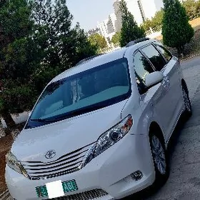 Toyota Sienna 2017