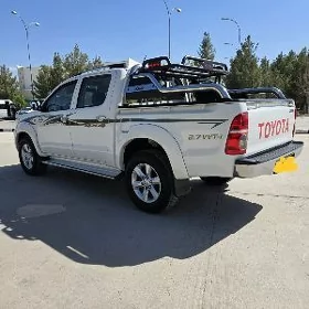 Toyota Hilux 2014