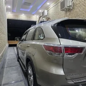 Toyota Highlander 2016