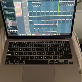 MacBook air M1 2020