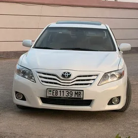 Toyota Camry 2011
