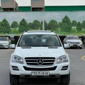 Mercedes-Benz ML500 2011