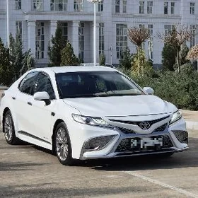 Toyota Camry 2020