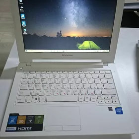 Satlyk okuwçy noutbuk
