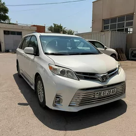 Toyota Sienna 2017