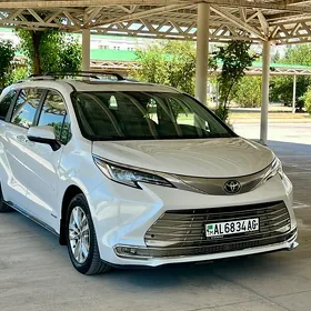 Toyota Sienna 2021