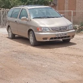 Toyota Sienna 2000
