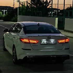 Kia Optima 2019