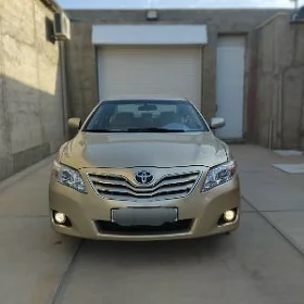 Toyota Camry 2011