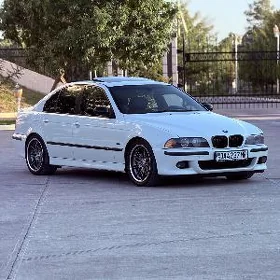 BMW E39 2000