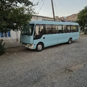 Mitsubishi Rosa 2003