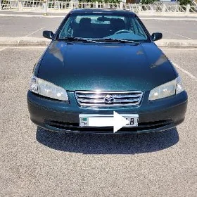 Toyota Camry 2001