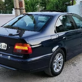 BMW E39 1998