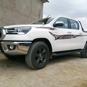 Toyota Hilux 2025