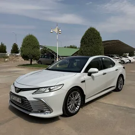 Toyota Camry 2022