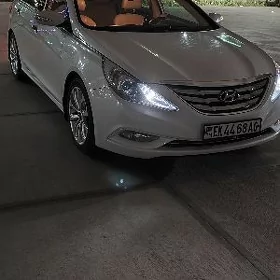 Hyundai Sonata 2011