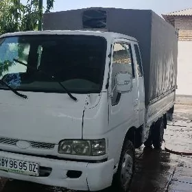 Kia Bongo 2003