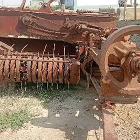 MTZ T-28 2005