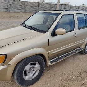 Infiniti QX4 1997