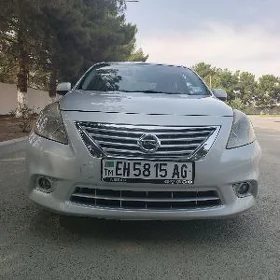Nissan Versa 2013