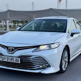 Toyota Camry 2018