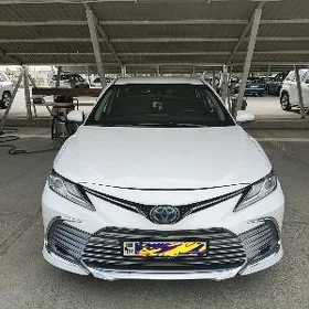 Toyota Camry Hybrid 2022