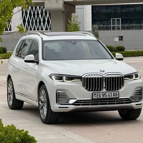 BMW X7 2021