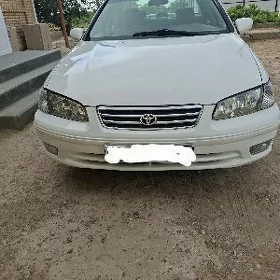 Toyota Camry 2000