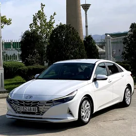 Hyundai Elantra 2021