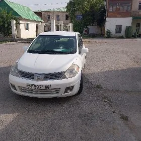 Nissan Versa 2010