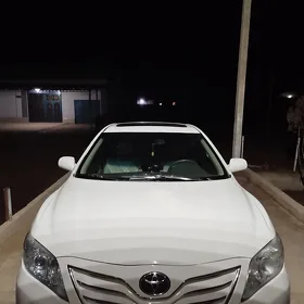Toyota Camry 2010