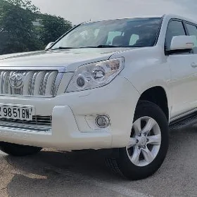 Toyota Land Cruiser Prado 2013