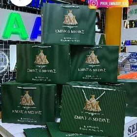 ATELYA PAKET BIRKA LENTA PECAT REKLAMA, BANER, PLAKAT, STIKER, HOLS, NAKLEYKA, GOWRUMLI HARPLAR, NEON ÝAZGYLAR, LOGO, ŞTENDER, MAHABAT, SERGI PILON, KATALOK, TABLICKA, KOÇE ÝAZGY, FUTBOLKA ZILET KEPKA PECAT, PRINT, WIZITKA, LENTA PEÇAT