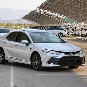 Toyota Camry 2024