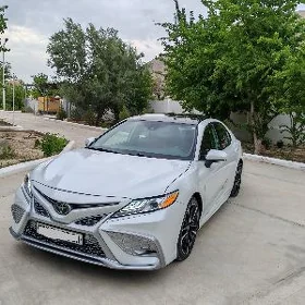 Toyota Camry 2020