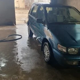 Mitsubishi RVR 2000