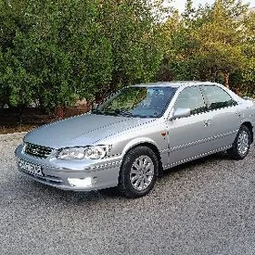 Toyota Camry 2000