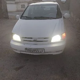 Toyota Sienna 2000