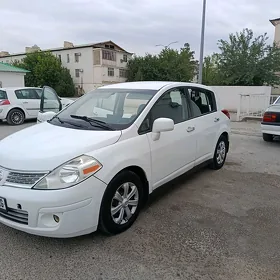 Nissan Versa 2010