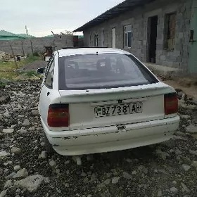 Opel Vectra 1989