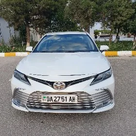 Toyota Camry 2021