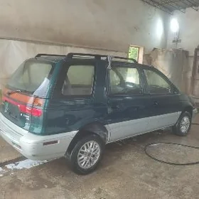 Mitsubishi Chariot 1993