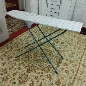 ütük edilŷan stol