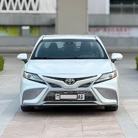 Toyota Camry 2020