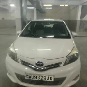 Toyota Yaris 2012